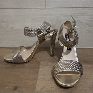 NEW Karl Lagerfeld Paris Cieone Gold Braided Sandal Heel Size 5.5 NWT